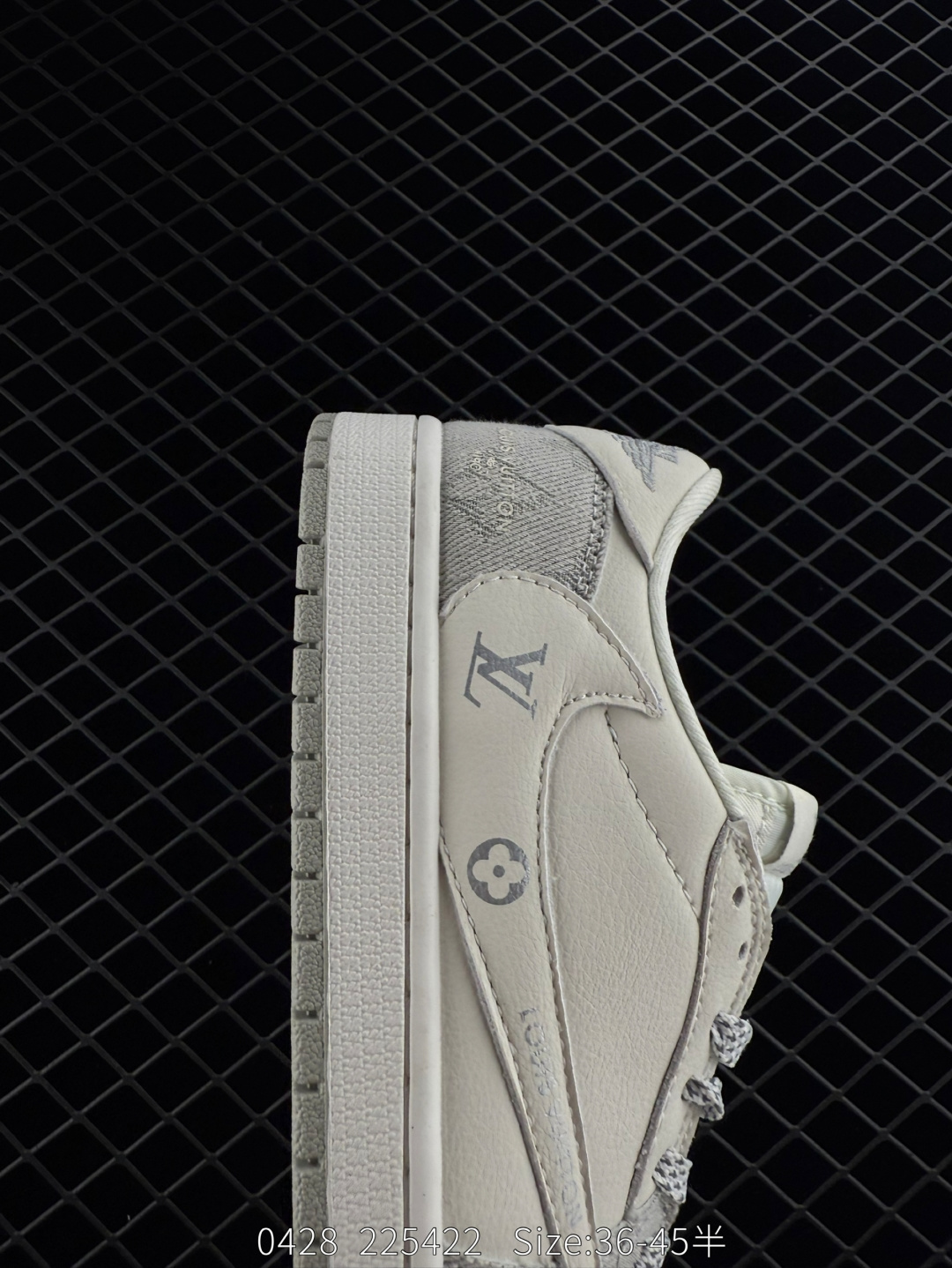 Travis Scott x Air Jordan 1 ” Reverse Mocha “